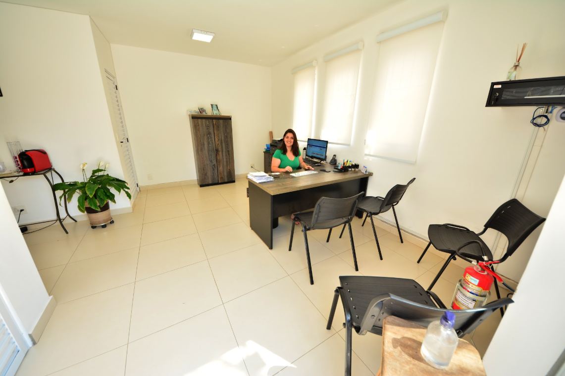 Sala de atendimento do Despachante Simão